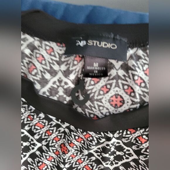 One Dress  - Picture 3 of 16